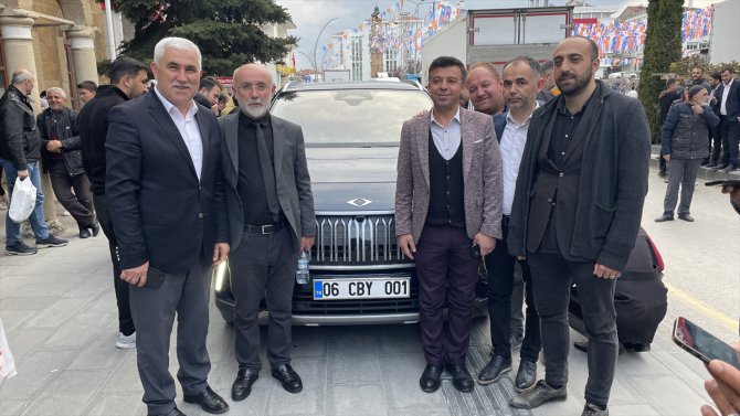 Türkiye'nin otomobili Togg, Yozgat'ta sergilendi