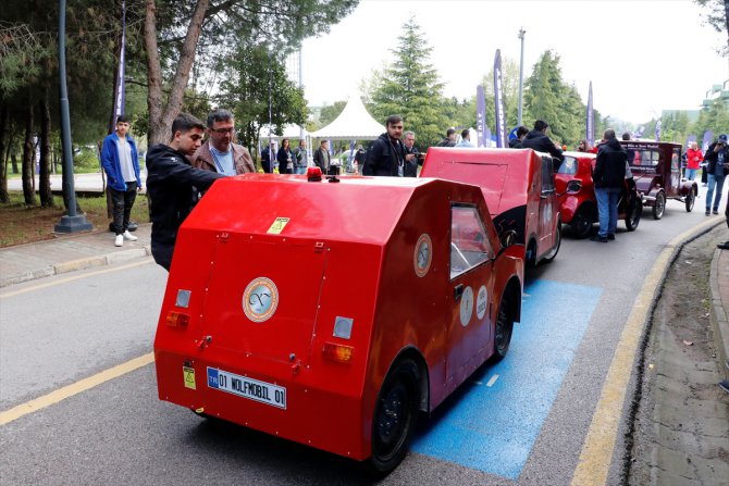Alternatif enerjili araçlar Kocaeli'de TEKNOFEST yarışlarında piste çıktı