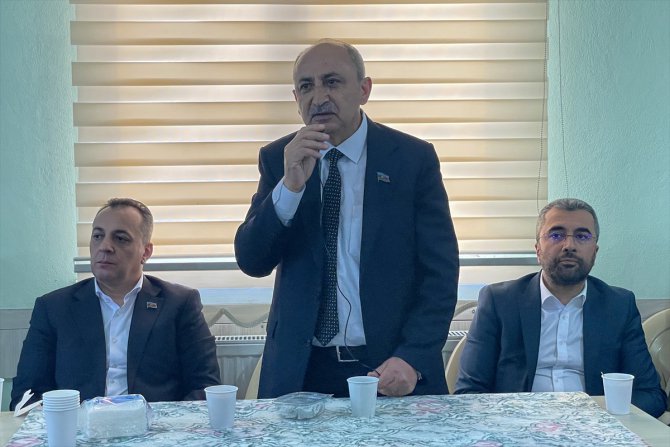 Azerbaycan'dan Van'a gelen heyet Edremit'te vatandaşlarla buluştu