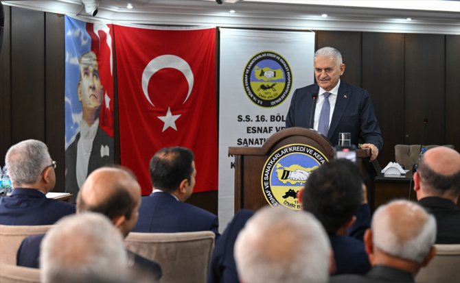 AK Parti Genel Başkanvekili Yıldırım, İzmir'de esnaf temsilcileriyle buluştu: