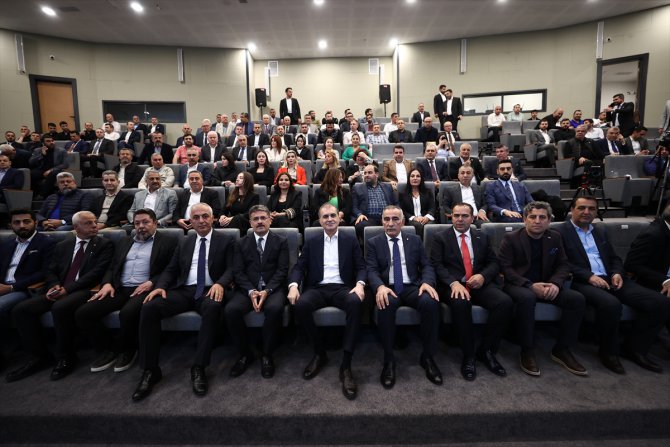 AK Parti Sözcüsü Çelik, Adana'da "İş Dünyası İstişare Toplantısı"nda konuştu: