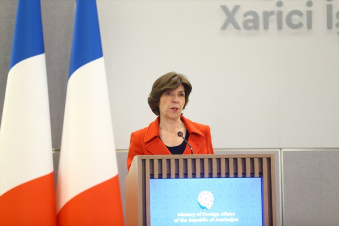 Azerbaycan ve Fransa Dışişleri Bakanları Bakü'de basın toplantısı düzenledi