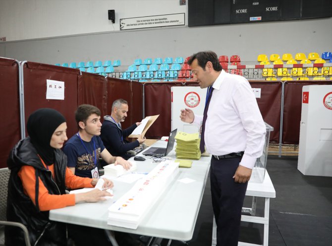 KKTC'de Türkiye'deki Cumhurbaşkanı ve Milletvekili Seçimleri için oy verme işlemi başladı