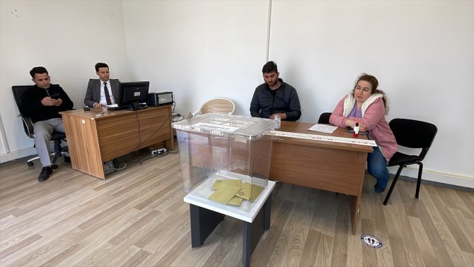 Milas-Bodrum Havalimanı ve Bodrum Gümrük Kapısı'nda oy verme işlemi başladı