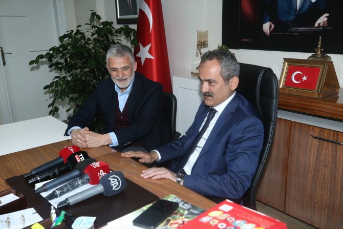 Milli Eğitim Bakanı Özer, Altınordu Ziraat Odasını ziyaret etti: