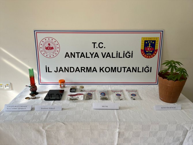 Antalya'da uyuşturucu operasyonunda 16 şüpheli yakalandı
