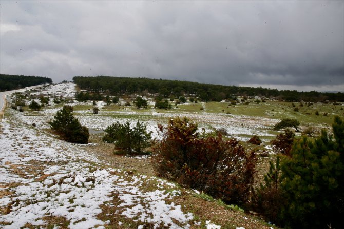 Eskişehir'in yüksek kesimlerinde kar etkili oldu