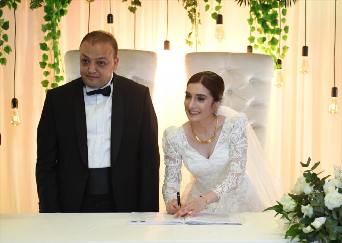 Milli Eğitim Bakanı Özer, Ordu'da nikah şahidi oldu