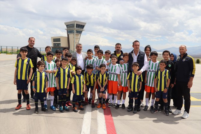 Fenerbahçe Kulübü Başkanı Ali Koç, Iğdır'da ziyaretlerde bulundu