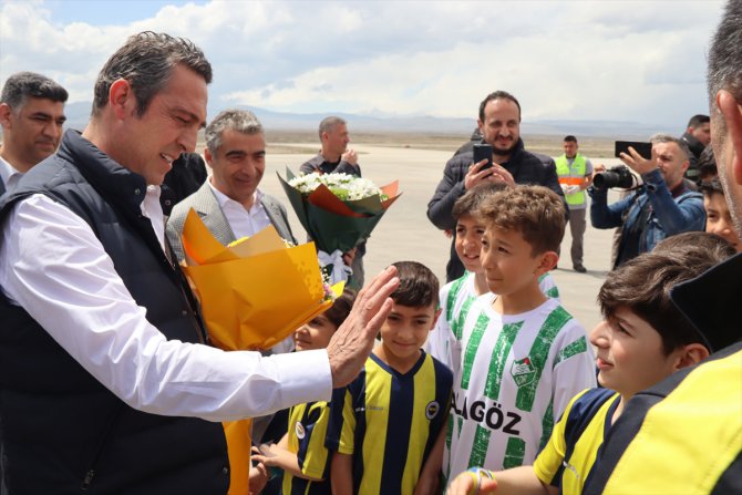 Fenerbahçe Kulübü Başkanı Ali Koç, Iğdır'da ziyaretlerde bulundu