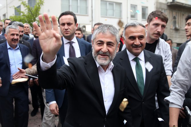 Hazine ve Maliye Bakanı Nebati, Kayseri'de vatandaşlarla bir araya geldi: