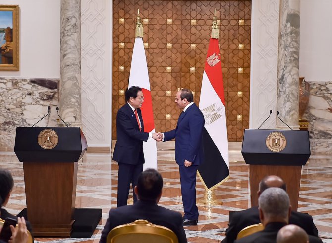 Mısır Cumhurbaşkanı, Japonya Başbakanı ile Sudan ve diğer uluslararası meseleleri görüştü