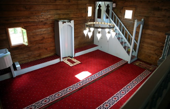 Sakarya'da yenilenen 700 yıllık tarihi cami ibadete açıldı