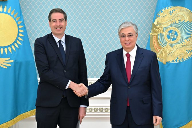 Fransa, Kazakistan ile ekonomik ilişkileri geliştirmeyi hedefliyor