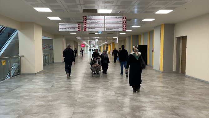 Konya Şehir Hastanesi bölgenin sağlık yükünü çekti