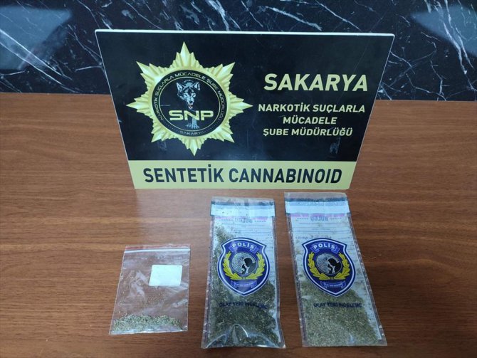 Sakarya'da uyuşturucu operasyonlarında yakalanan 5 zanlı tutuklandı