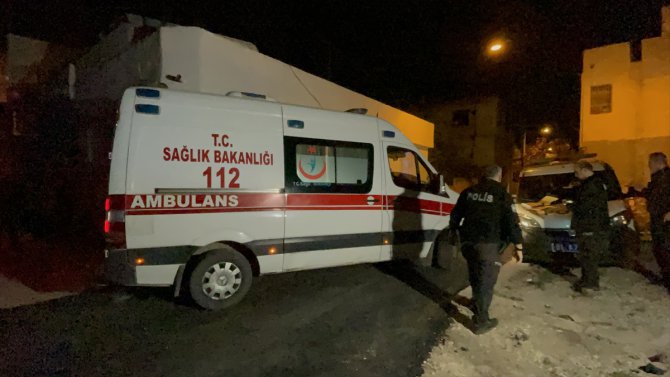 GÜNCELLEME - Adana'da bıçaklı saldırıda ölü sayısı 3'e yükseldi
