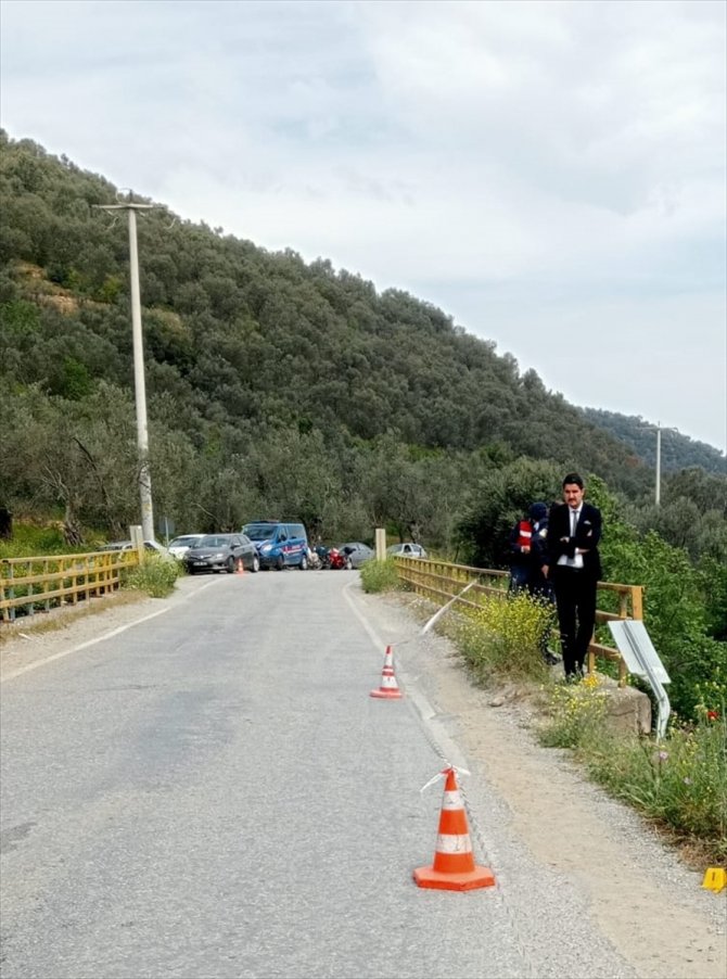 Balıkesir'de dereye düşen motosikletin sürücüsü öldü