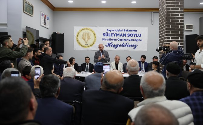 İçişleri Bakanı Soylu, Beşiktaş'ta dernek ziyaretinde konuştu:
