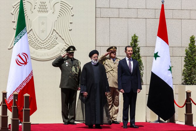İran Cumhurbaşkanı Reisi, Şam'da Esed ile bir araya geldi