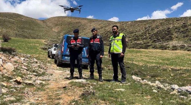 Malatya'da kaybolan küçükbaş hayvanları jandarma dron yardımıyla buldu