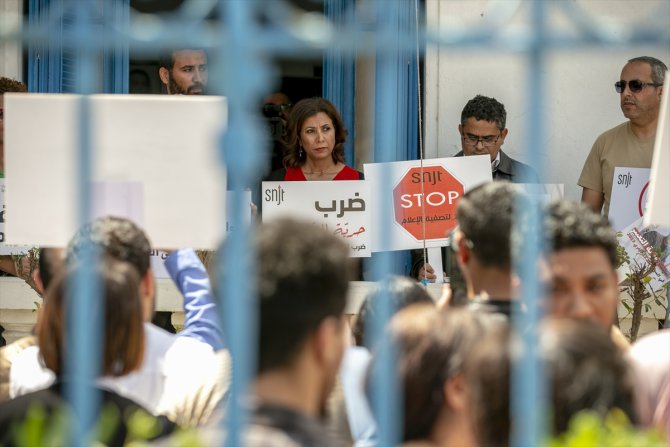 Tunus'ta gazeteciler, "basın özgürlüğü için" gösteri düzenledi