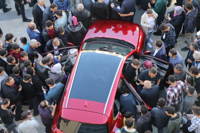 Türkiye'nin yerli otomobili Togg, Çankırı'da tanıtıldı