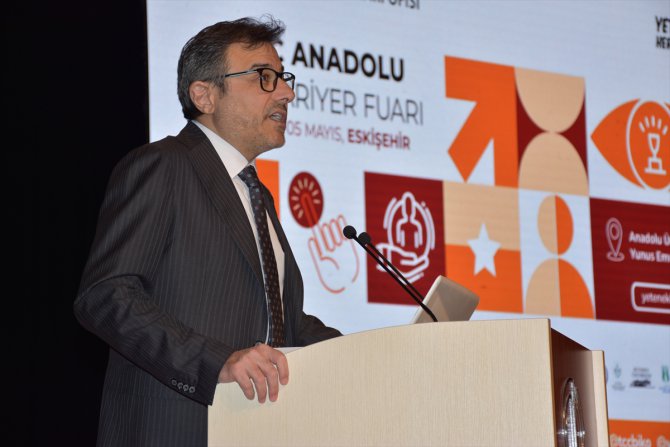 Cumhurbaşkanlığı Finans Ofisi Başkanı Aşan, Eskişehir'de gençlere tavsiyelerde bulundu: