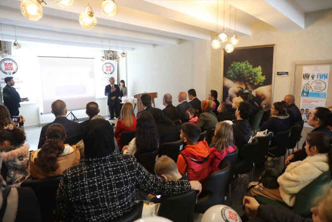 Edirne'de diyabet hastası çocuk ve gençlere glikoz ölçüm cihazı yardımı yapıldı