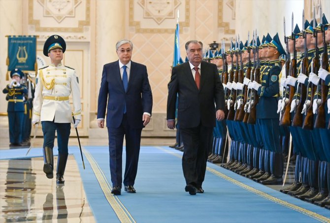 Kazakistan ile Tacikistan ilişkileri müttefik niteliği kazandı