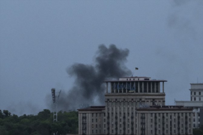 Kiev Belediye Başkanı Kliçko başkentte patlamalar olduğunu bildirdi