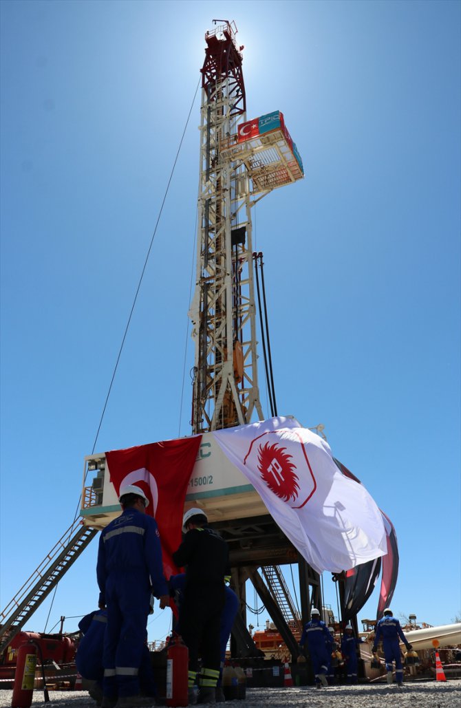 Şırnak Valisi Bilgin, Gabar Dağı'nda petrol rezervinin keşfedildiği alanda konuştu: