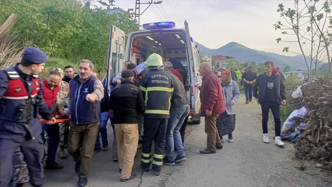 Trabzon'da belediye otobüsü şarampole yuvarlandı
