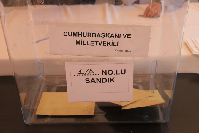Arnavutluk ve Kuzey Makedonya'da 14 Mayıs seçimleri için oy verme işlemi başladı