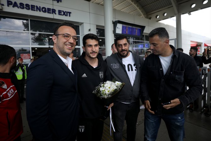 Beşiktaş kafilesi Antalya'ya geldi
