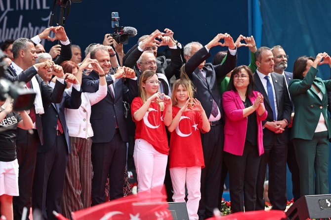 Cumhurbaşkanı adayı ve CHP Genel Başkanı Kılıçdaroğlu, Mersin mitinginde konuştu: