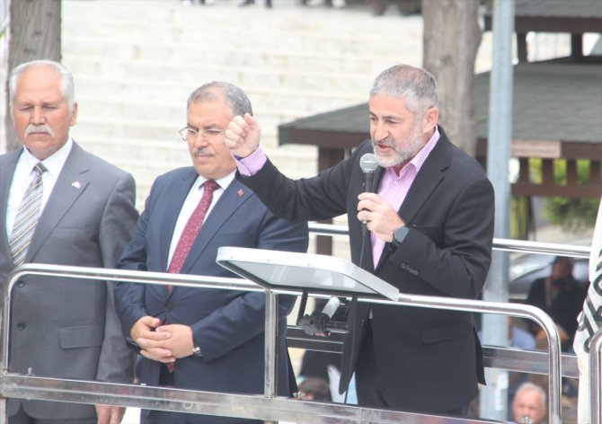 Hazine ve Maliye Bakanı Nebati, Mersin Gülnar'da vatandaşlara hitap etti: