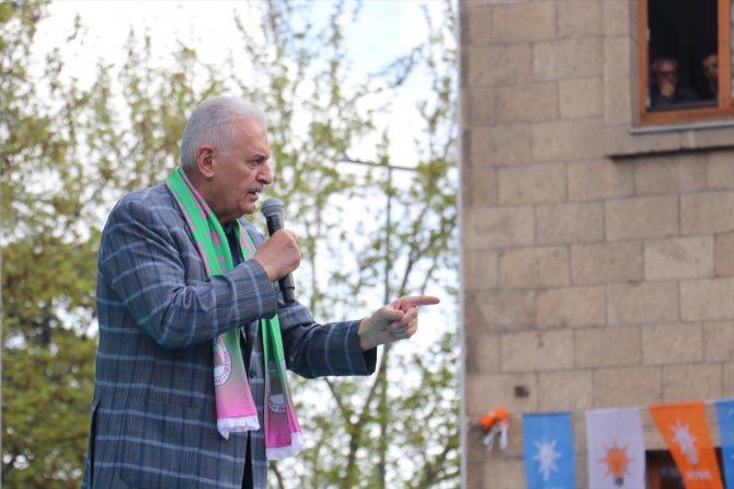 AK Parti Genel Başkanvekili Binali Yıldırım, Isparta'da miting düzenledi