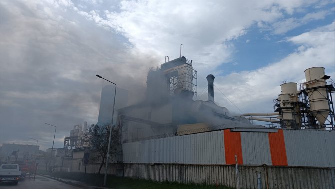 Tekirdağ'da ahşap fabrikasının fırın bacasında çıkan yangın söndürüldü