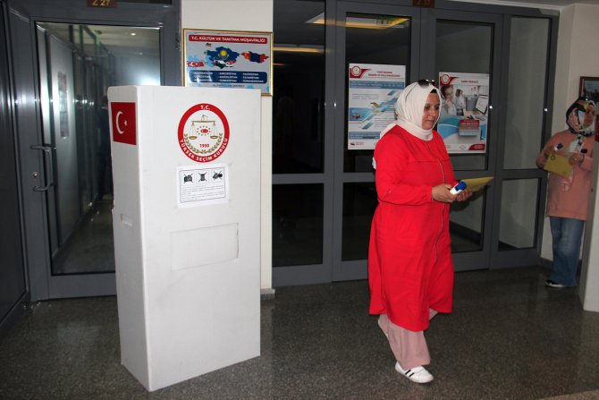 Kırgızistan'da Türkiye'deki 14 Mayıs seçimleri için oy kullanma işlemi sona erdi