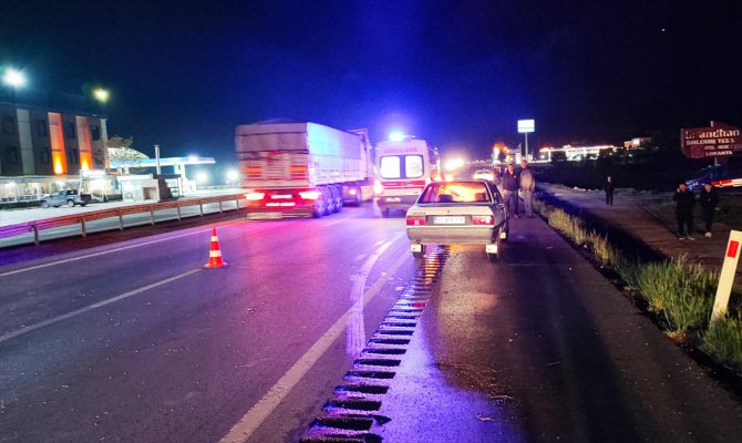 Aksaray'da otomobilin yayalara çarpması sonucu 1 kişi öldü, 3 kişi yaralandı