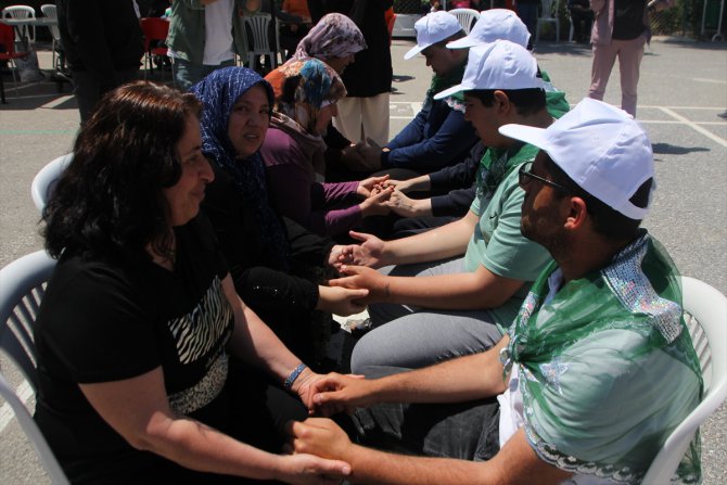 Antalya'da engelli öğrencilere temsili asker eğlencesi yapıldı