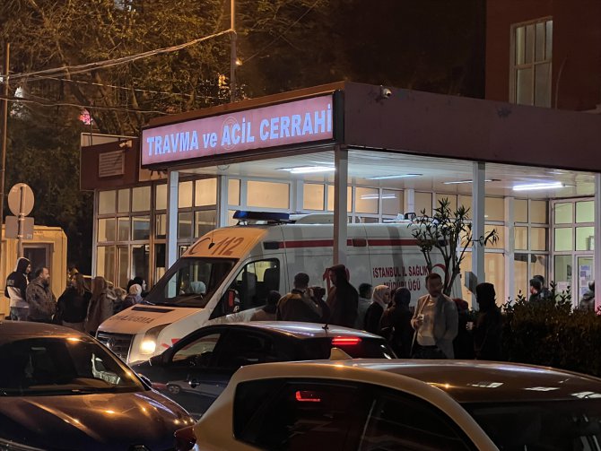 İstanbul Tıp Fakültesi Acil Servisi önünde bir kadını silahla yaralayan kişi intihar etti