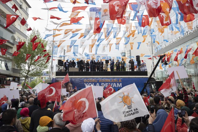 Bakan Murat Kurum, Ümraniye'deki açık hava toplantısında konuştu: