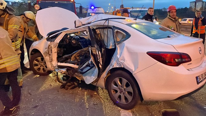 Beşiktaş'ta zincirleme trafik kazasında 1 kişi öldü, 4 kişi yaralandı