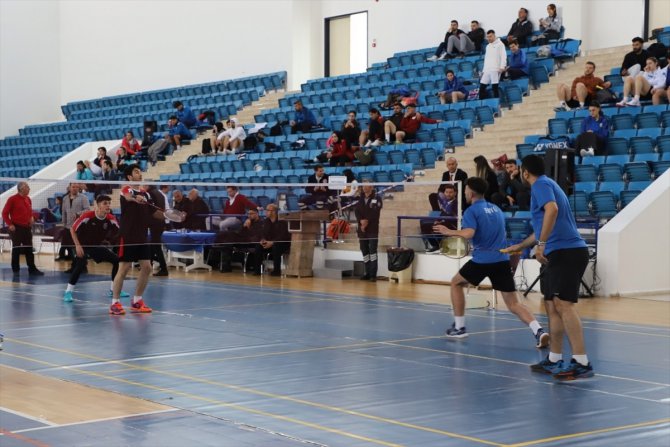 Erzincan'da düzenlenen ÜNİLİG Badminton Süper Lig müsabakaları başladı
