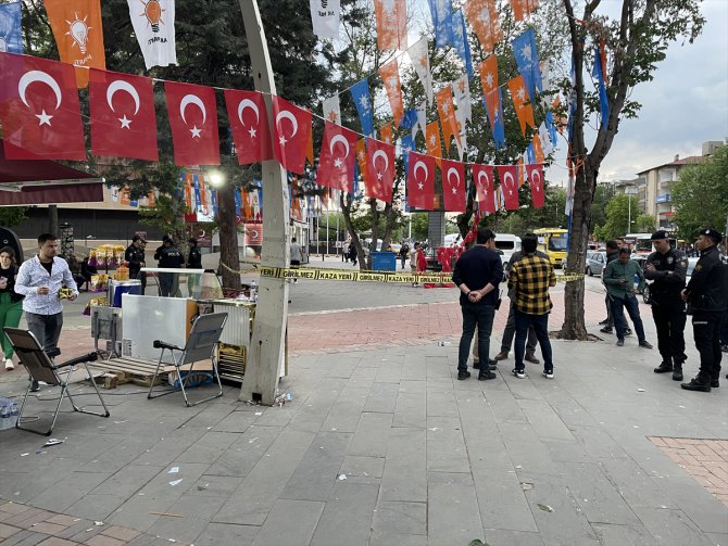 GÜNCELLEME - Gaziantep'te seçim çalışmalarında çıkan kavgada havaya ateş eden meclis üyesi gözaltına alındı