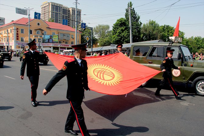 Kırgızistan, Sovyetlerin Nazileri mağlup etmesini kutluyor