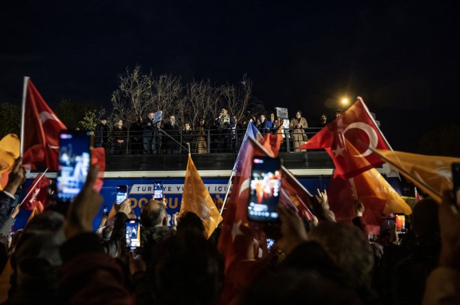 Bakan Murat Kurum, Kadıköy'de vatandaşlara hitap etti: