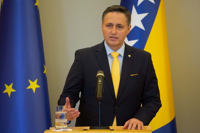 Boşnak lider Becirovic: "Dodik, güvenliği tehdit etmekte ve mutlaka durdurulmalı"